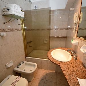 Habitación Estándar con 2 Camas Individuales